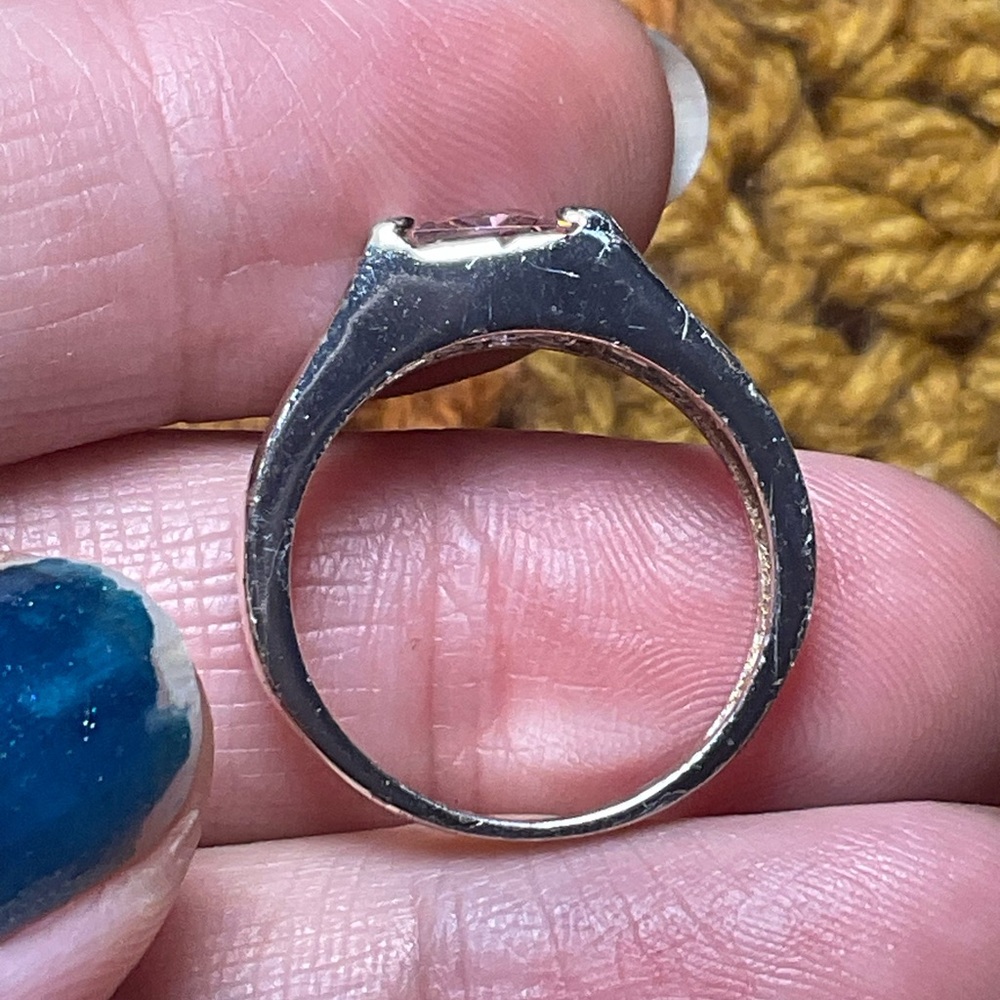 Pink Gem ring - Picture 5 of 7